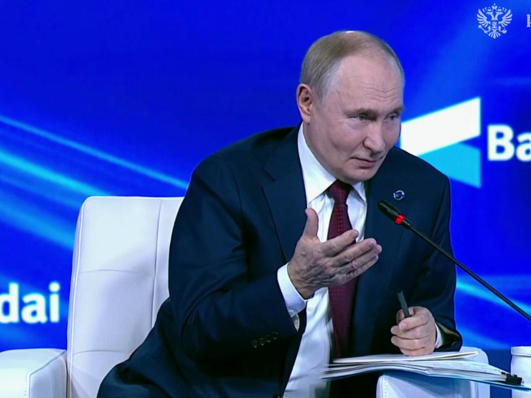 "Читал Пушкина на весь мир": глава писателей Мединский восхитился выступлением Путина