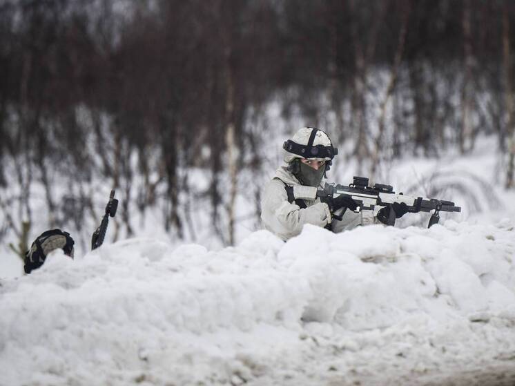 В Финнмарке продолжаются поиски пяти пропавших норвежских солдат-призывников