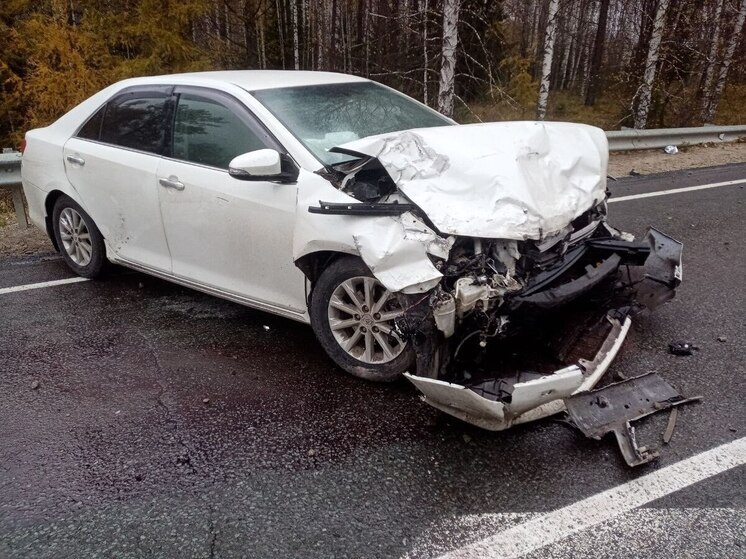 Три автомобиля столкнулись накануне на трассе "Томск-Каргала-Колпашево"