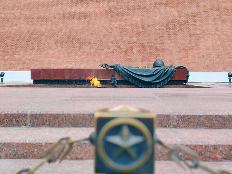 В этот юбилейный год Победы прошло много мероприятий, посвященных героям той войны. В их числе - опубликована книга известного журналиста-краеведа Баясхалана Дабаина.