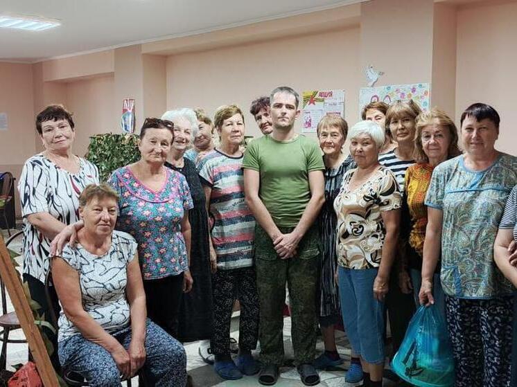 Астраханские мастерицы сплели свыше 450 маскировочных сетей для бойцов СВО