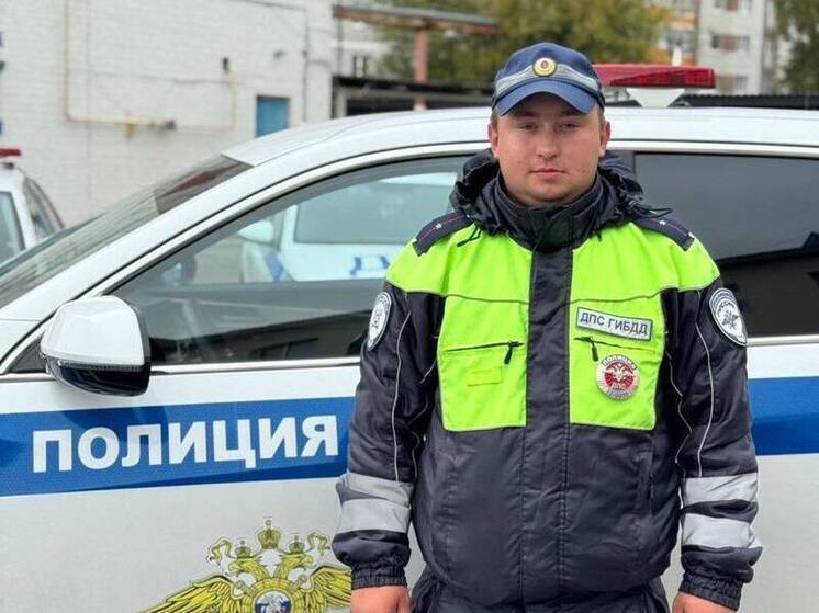 Сотрудники ДПС в Брянской области спасли жизнь мужчине
