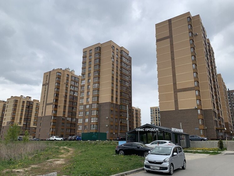 Возле ЖК «Суворовский» в Туле заметили скопление пожарных машин