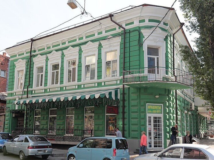 Власти Ростова выставили на аукцион аренду помещения в доходном доме В.С. Роева, конца XIX века