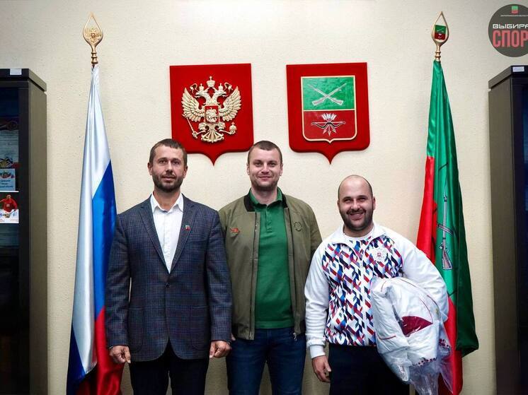 Запорожский пауэрлифтер получил новую экипировку для новых побед в тяжелой атлетике