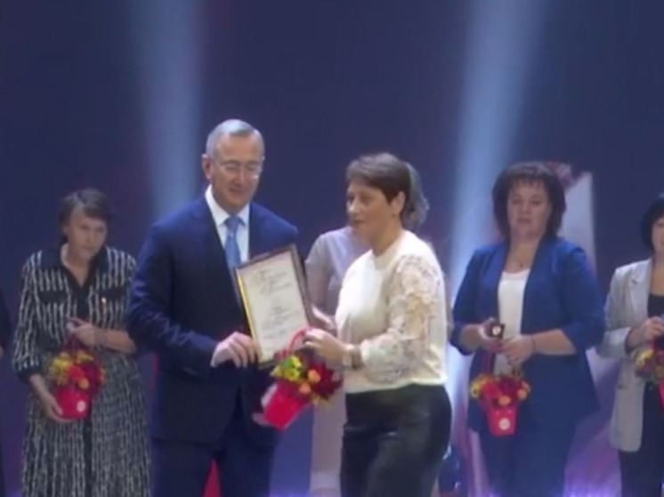 Калужский губернатор поздравил педагогов с профессиональным праздником