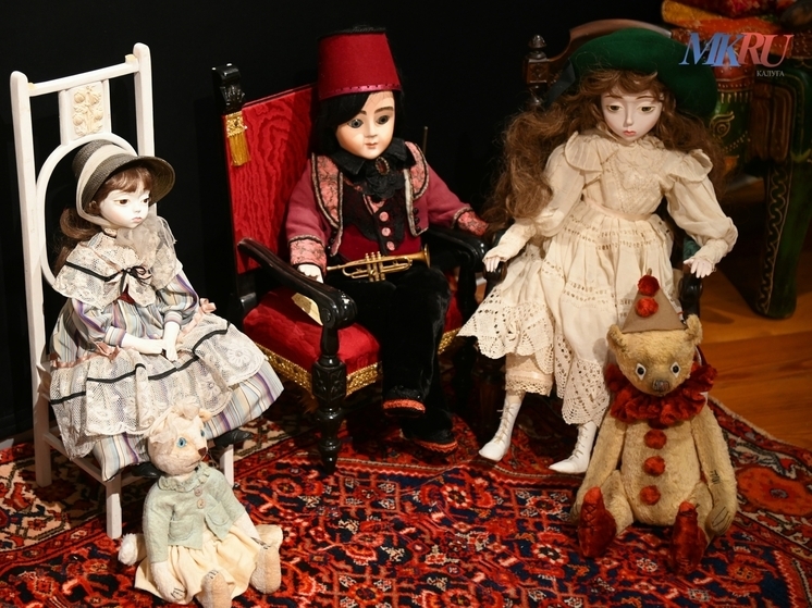 Коллекционер Шаншиева привезла своих кукол в Калугу