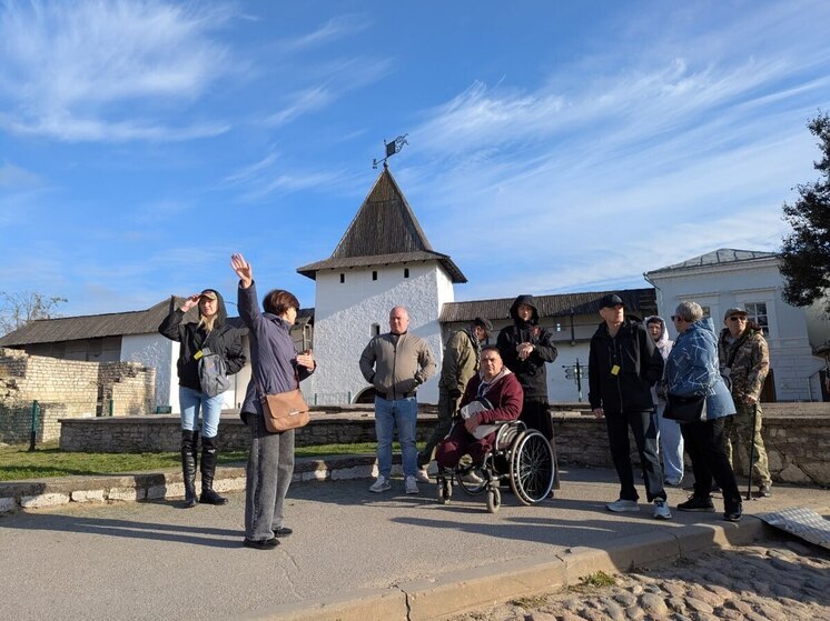 Ветераны СВО и их семьи погрузились в историю Пскова и Печор