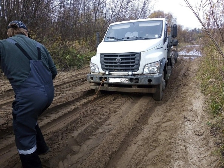 Вредная подъездная дорога найдена в Макарьевском районе