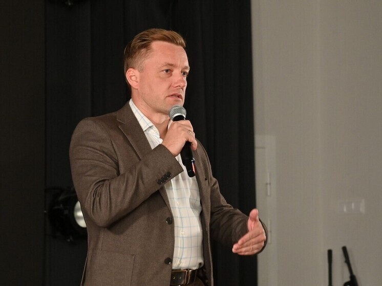 Денис Боков приветствовал участников студенческого проекта «Твой Ход»