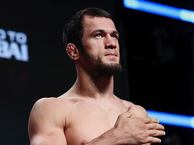 Брат Хабиба Нурмагомедова победил ирландца Хьюза и стал чемпионом PFL