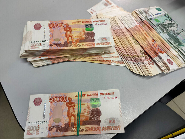 В районе Бурятии сотрудникам управления образования задержали почти 4 млн рублей зарплаты