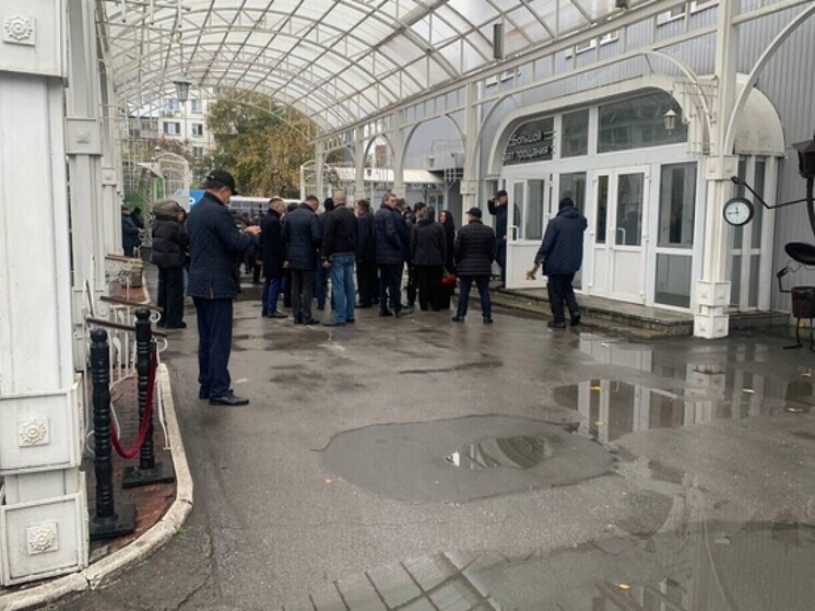 Не все желающие смогли проститься с главой Ленинского района Новосибирска