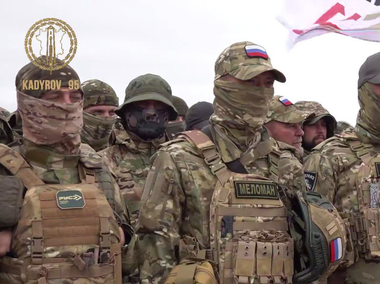 Новая группа добровольцев отправилась из Грозного в зону СВО