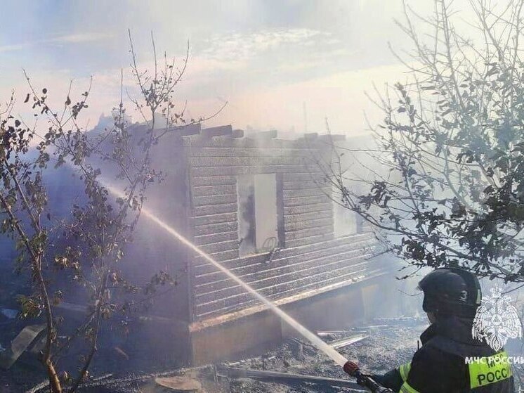 В Туле пожарные ликвидировали возгорание дачного дома
