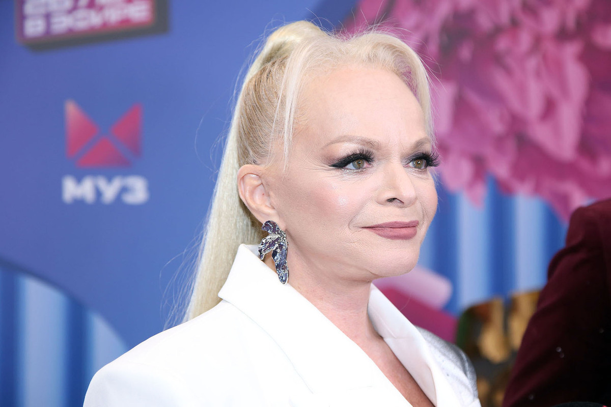 На Ларисе Долиной снова наживаются: на этот раз маркетплейс