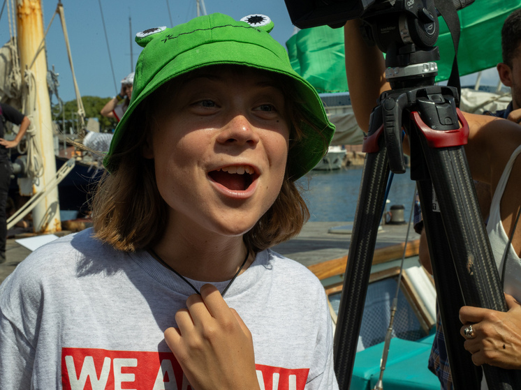 Тунберг утверждает, что израильские власти плохо ее кормят