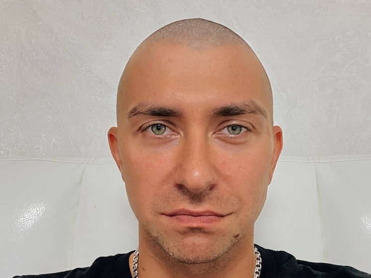 Едва не погибшему российскому рэперу Гарри Топору удалили опухоль мозга