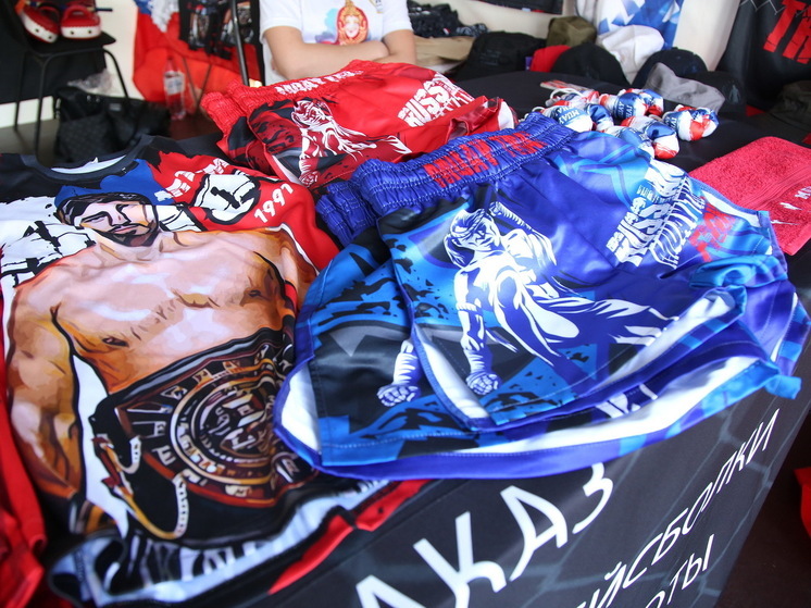 Российский боксер Черничук победил Тваа техническим нокаутом