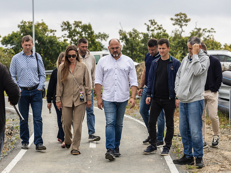 Во Владивостоке завершается первый этап строительства велодорожки Университетского проспекта