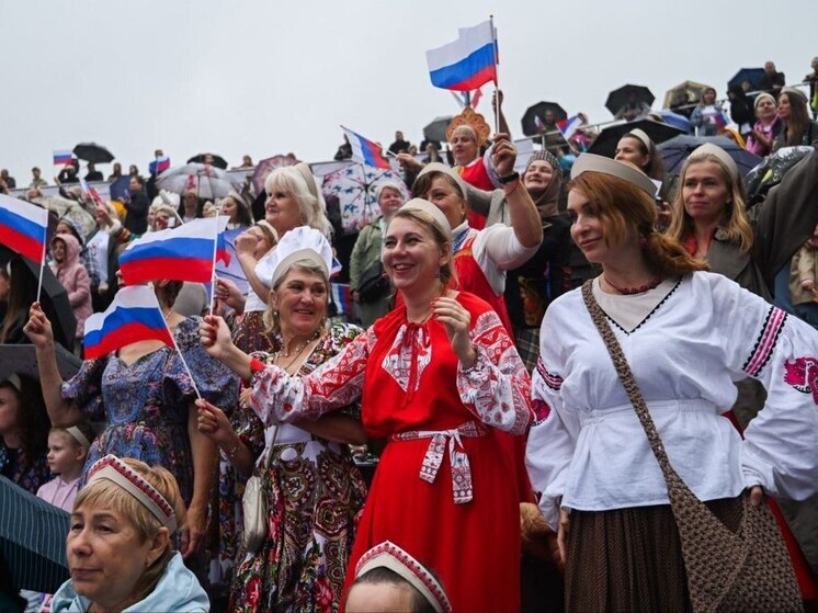 Мода на кокошники масштабировалась из Ленобласти на всю страну