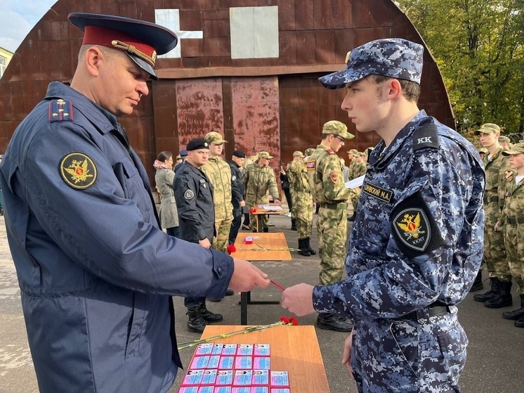 Калужских студентов приняли в кадеты