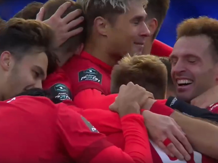 Парад приятных неожиданностей: «СКА-Хабаровск» дома разгромил «Шинник»