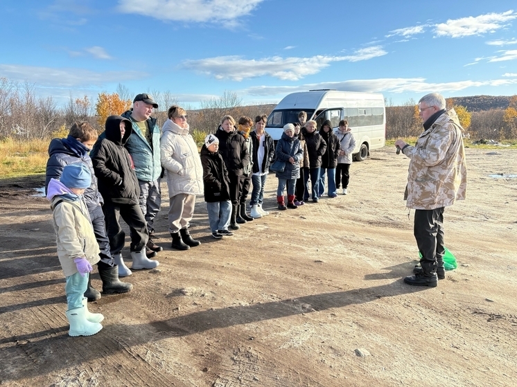 Печенгские семьи отправились в патриотическое путешествие по местам боевой славы