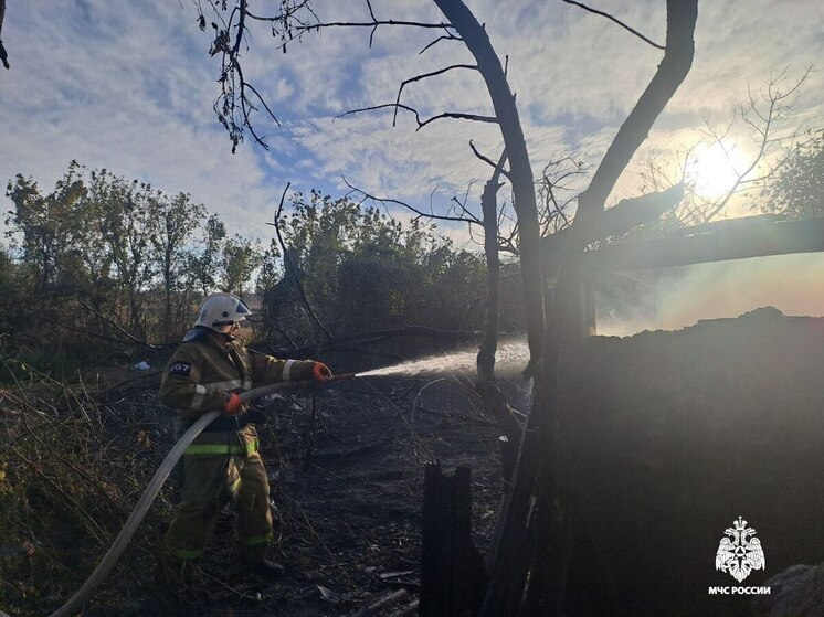 В Старооскольском округе сгорели два сарая