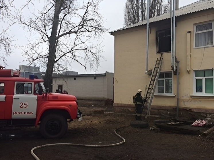 Пожар в жилом доме в Железнодорожном районе Воронежа потушен без пострадавших