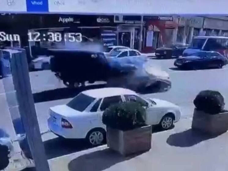 Три человек пострадали в жестком ДТП в центре Махачкалы