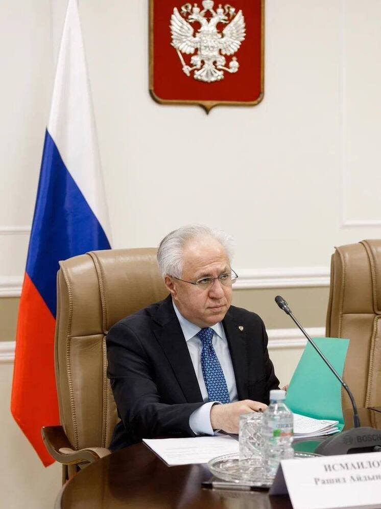 Планы по разработке Ошурковского апатитового месторождения в Иволгинском районе Бурятии продолжают активно обсуждать в обществе. В свете многочисленных вопросов, споров и даже домыслов «МК в Бурятии» обратился за компетентным мнением к председателю Российского экологического общества, руководителю общественно-экспертного совета при нацпроекте «Экологическое благополучие» Рашиду Исмаилову.