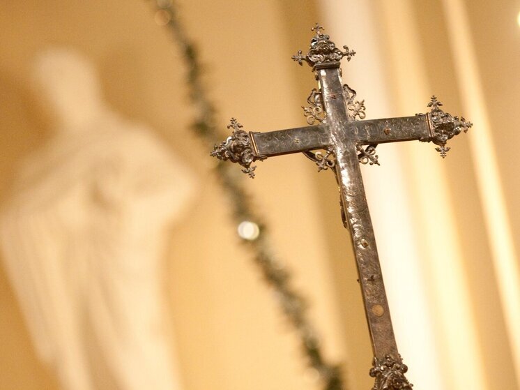 Католический священнослужитель задержан с наркотиками и интимными аксессуарами