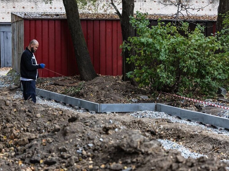 Во Владивостоке ремонтируют придомовую территорию на проспекте Красного Знамени, 29