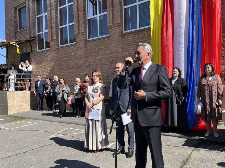 В Северной Осетии старейшая школа Алагира отметила 85-летний юбилей