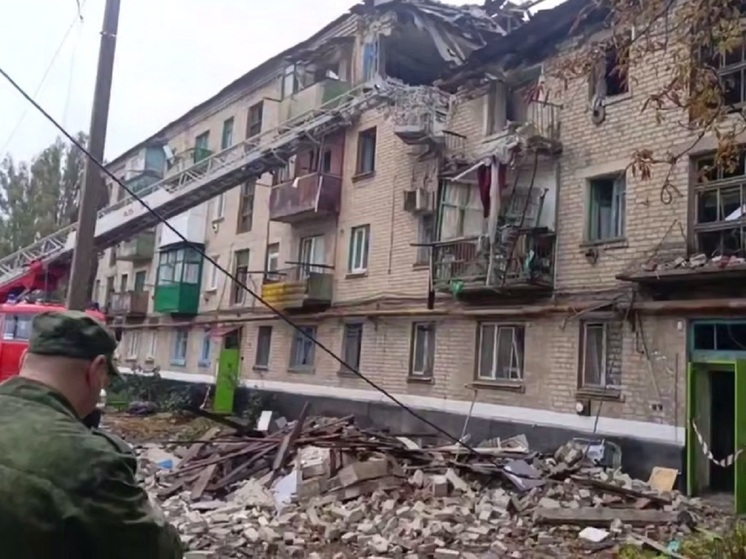 В связи с обрушением кровли и двух этажей жилого дома в Красном Луче возбудили уголовное дело