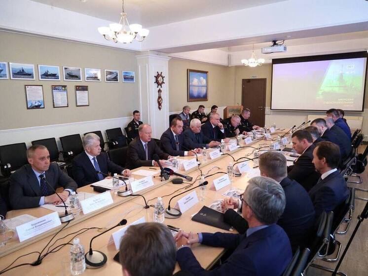 Визит Патрушева в Хабаровский край: акцент на развитии судостроения