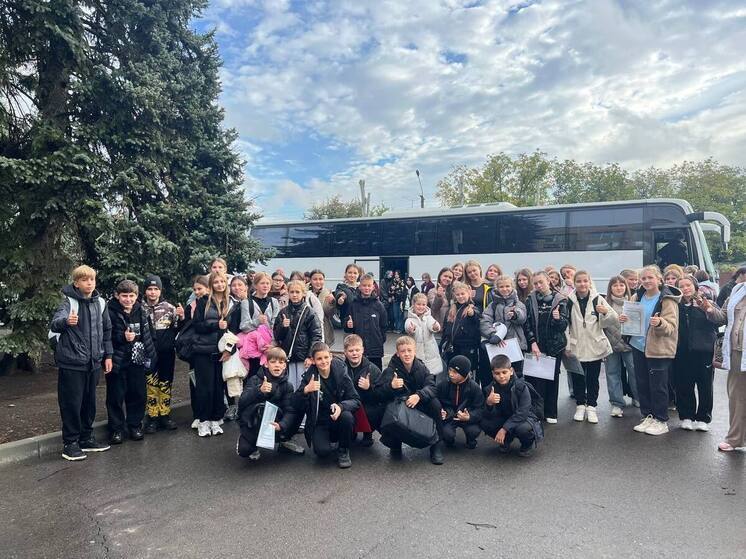 Почти 40 детей из Тельмановского округа отправились в Казань