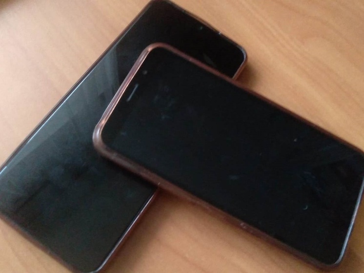 Свердловчанину грозит до 6 лет за перевод денег с найденного телефона