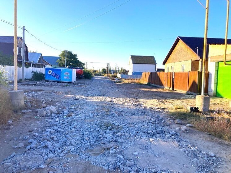Приволжский район Астраханской области укрепляет грунтовые дороги