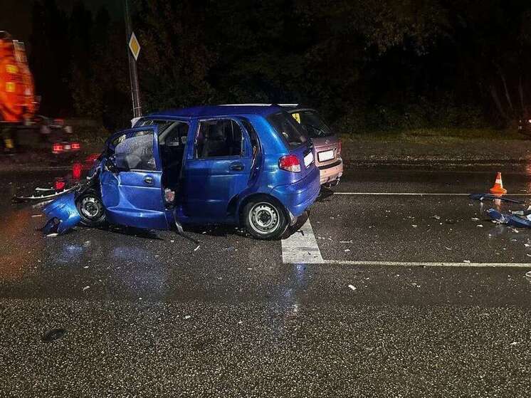 Женщина скончалась в массовом ДТП с участием автобуса и большегруза в Воронеже