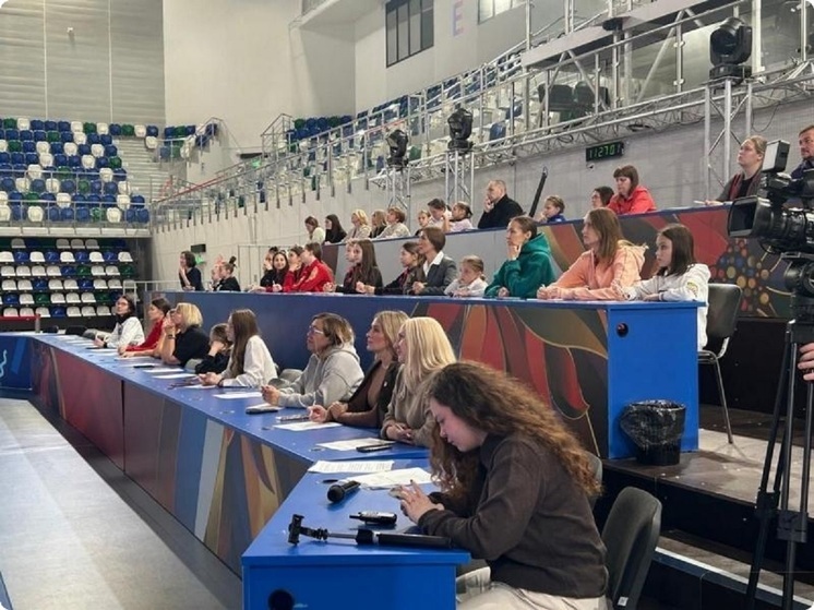 Первый «Спортивный диктант» написали более 1,5 тысячи свердловчан