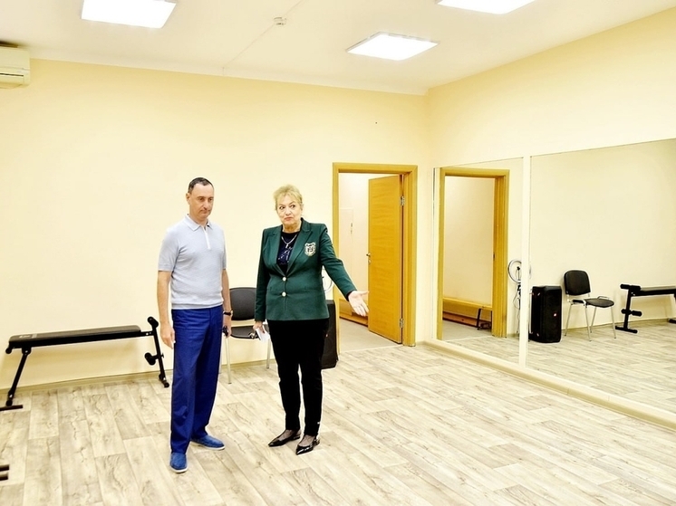 Политик Виктор Тепляков посетил обновленный «Арт-Медиа-Центр «Родина» в Сочи