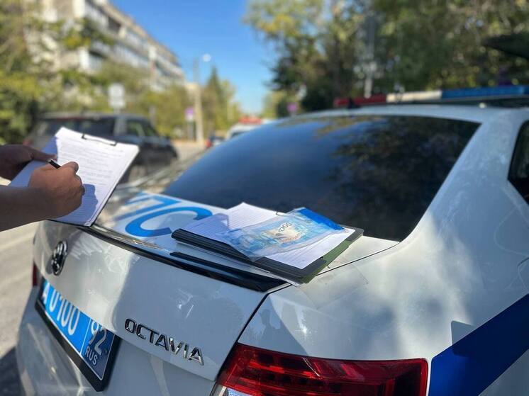 В Севастополе трое водителей попытались дать взятки полицейским