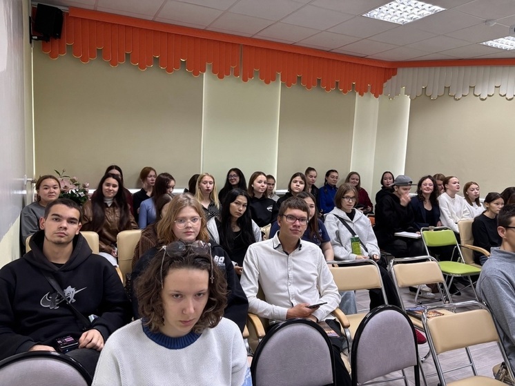 На встрече с интересным человеком побывали студенты НАО