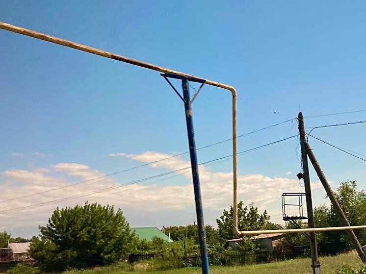 Житель Гагаринского района забрался по газовой трубе к бывшей возлюбленной