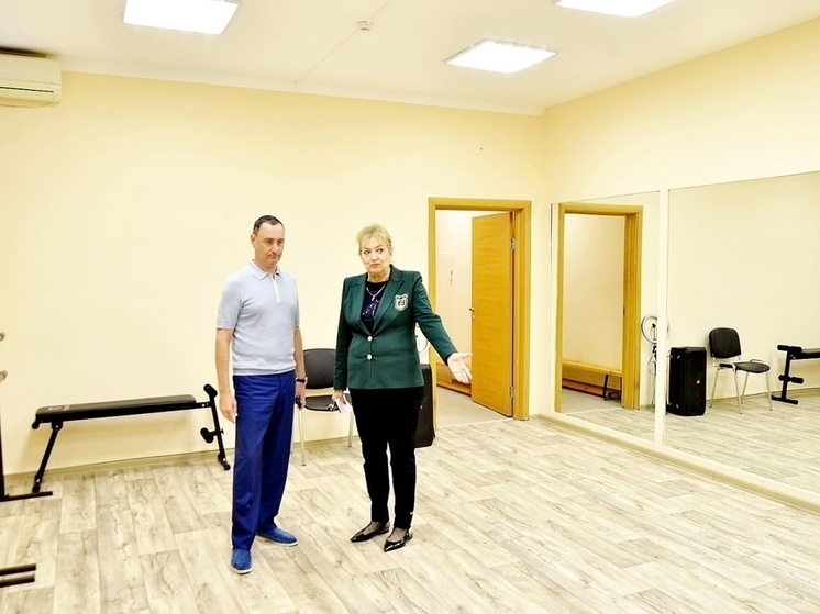 Виктор Тепляков проинспектировал отремонтированный «Арт-Медиа-Центр «Родина» в Сочи