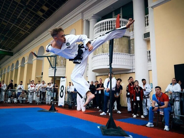 Сборная ЛНР завоевала семь медалей на чемпионате и первенстве РФ по тхэквондо в Петербурге