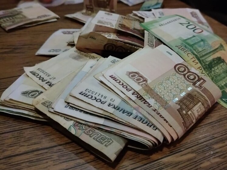 Петербуржцы с 1 апреля получат социальные увеличенные на 14,8%