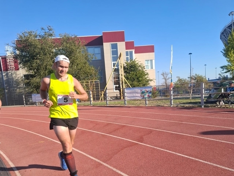 Тихвинский бегун преодолел почти 150 километров за сутки на Кубке России